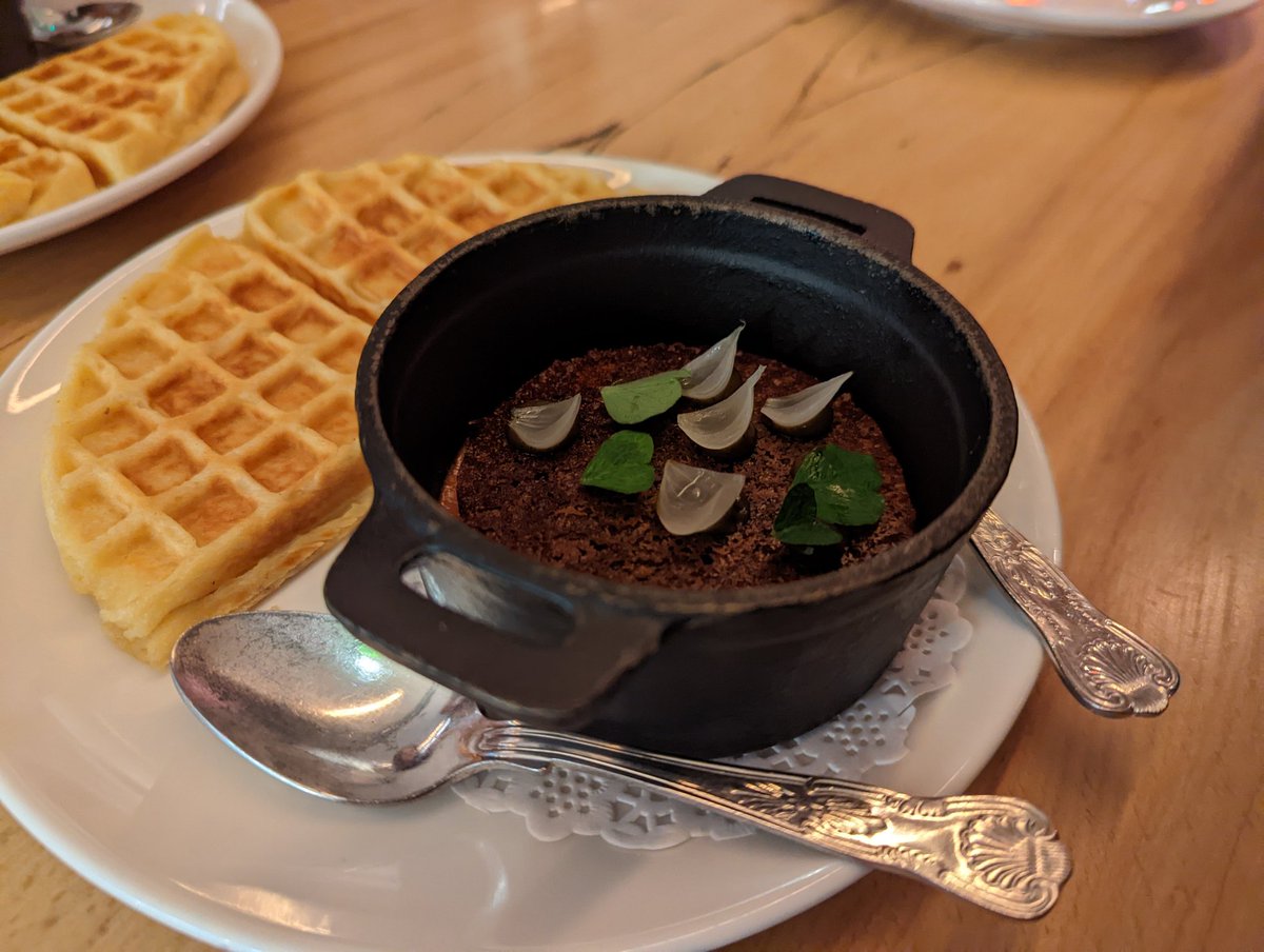 Stunning meal in @Variety_Jones last night + some amazing wine pairings.  Nice to be able to celebrate an occasion in style .....