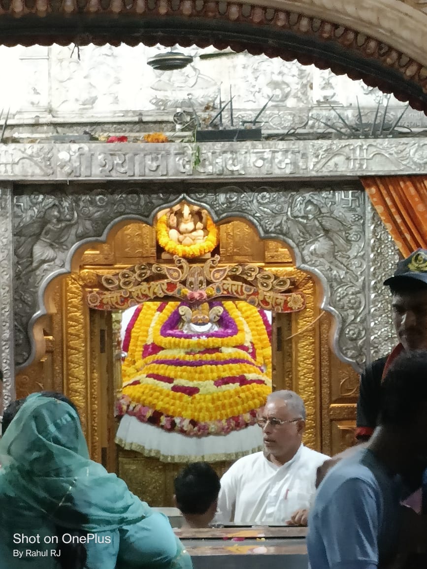 utkarshdutta22's tweet photo. हारे का सहारा बाबा खाटू श्याम @harekishna_ https://t.co/03Yfivn7P9
