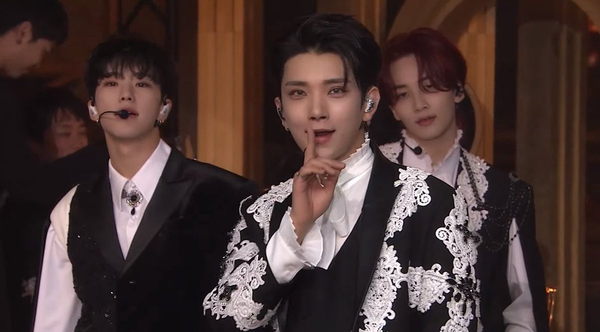 shujithinker's tweet photo. this joshua hong was never good for my mental health 🫠 https://t.co/XGXqA80fu3