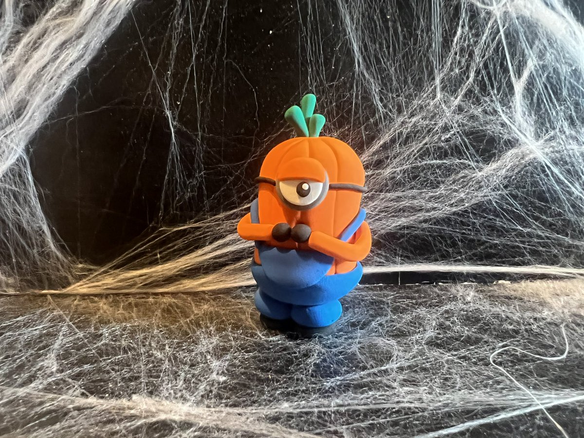 JClayHalifax's tweet photo. Lots of preparation for Oct half term workshops today @JClayHalifax … love our Pumpkin Minion 🎃 https://t.co/PrQRjRbbBg