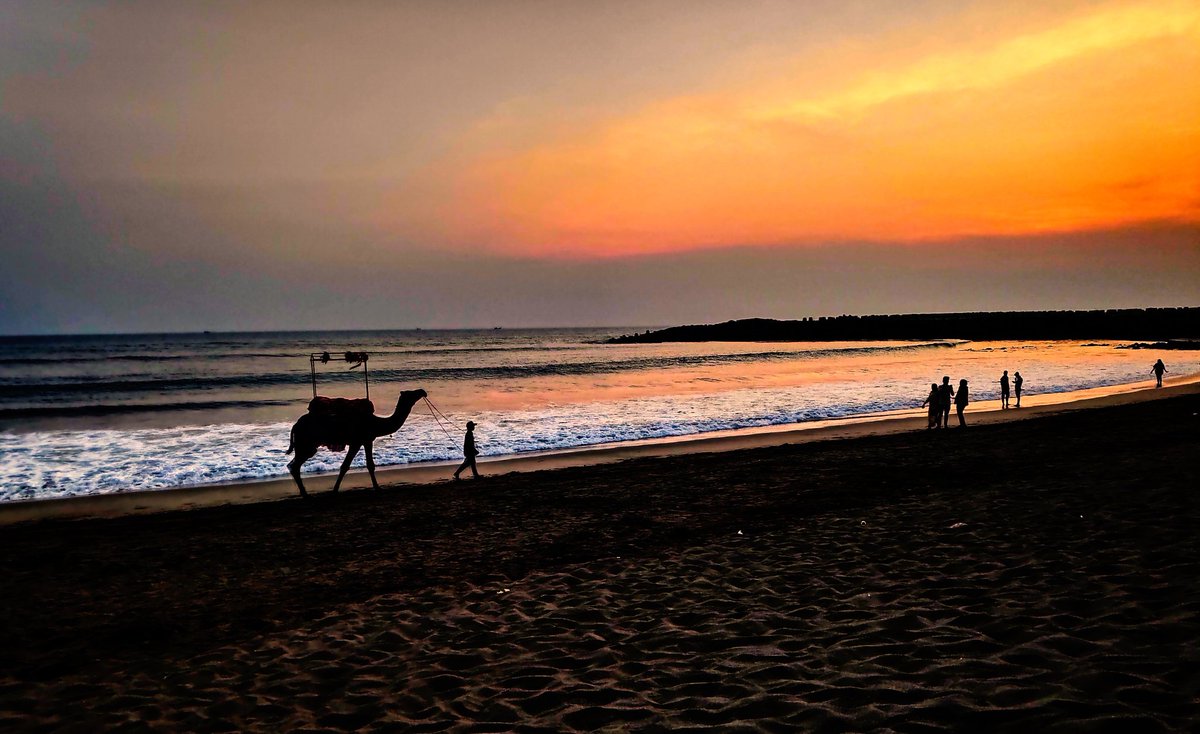 masterajit's tweet image. #सूर्यास्त का समय हमेशा मनमोहक होता है। 
#Beach #Somanath #gujarat