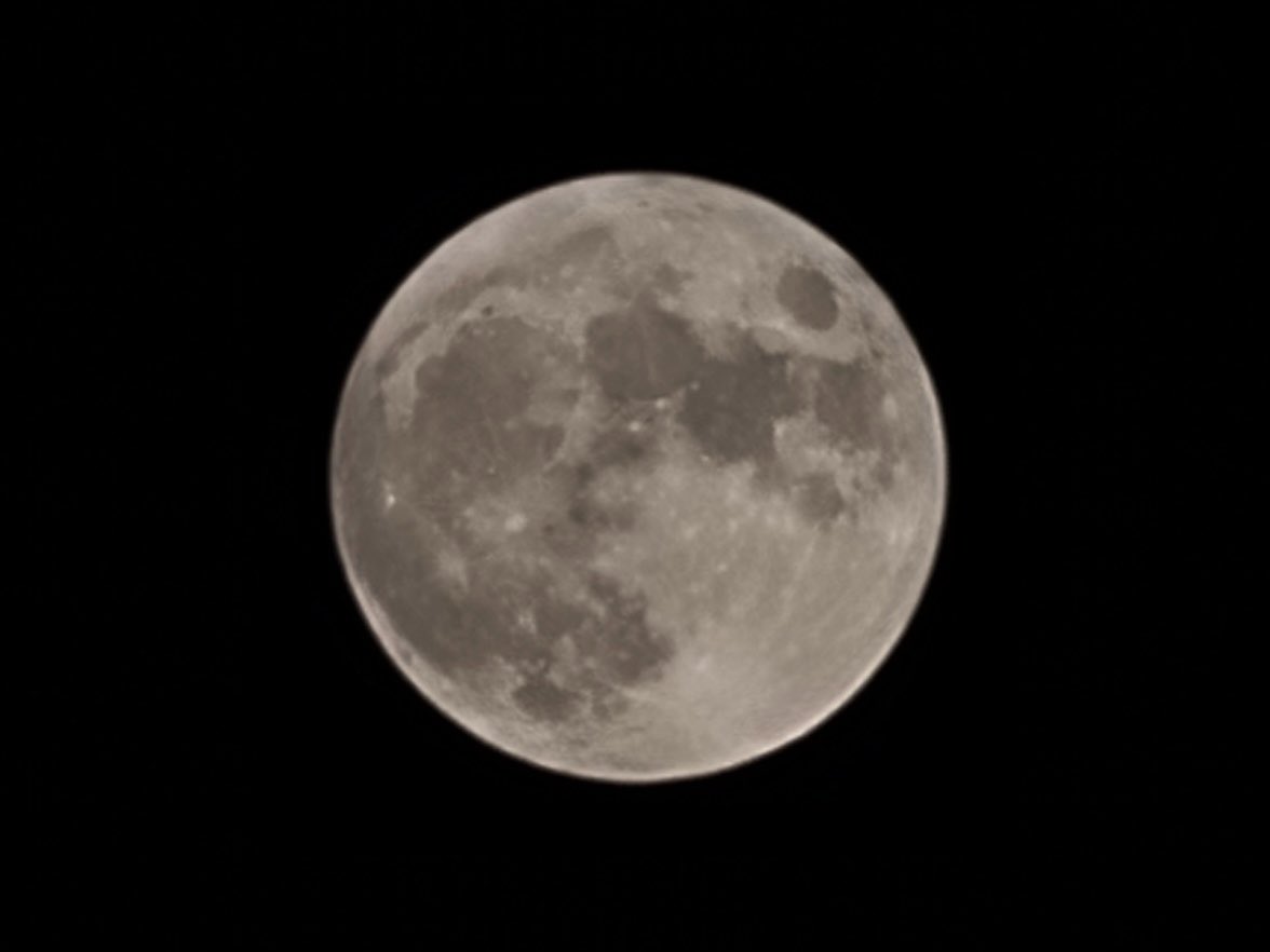 bammm0910's tweet photo. 다들 즐거운 추석 보내셨나요 ꕁ .ᐟ 🌕🍁

+ 헤헤 처음으로 글 올려봐요 (｡◠‿◠｡)♡ https://t.co/9bbbzhVWg9