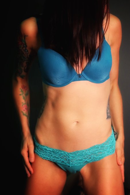 It&rsquo;s #sexysaturday !!! Let&rsquo;s see your sexiest photos ladies and give each other some love ❤️❤️❤️ https://t<a href="/tag/sexysaturday"class="tags">#sexysaturday</a>