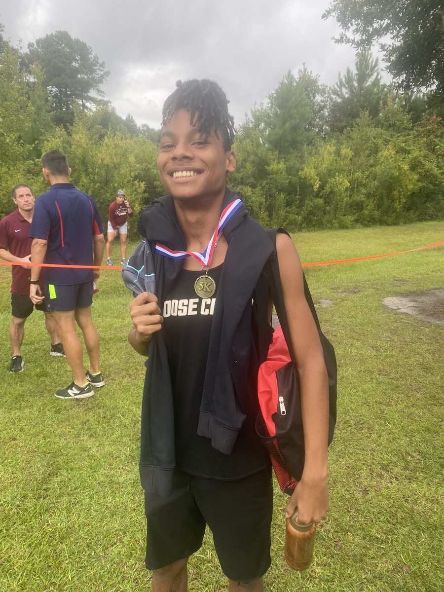 xc_gchs's tweet photo. Congratulations to Uriel Peters for placing 5th at an 18.18 pace for the Carolina Forest Invitational! @GCGatorAthletic @GooseCreekHigh https://t.co/dOZhoCAzPf