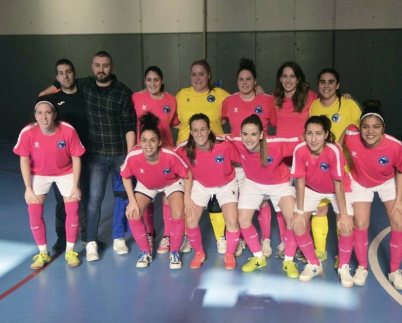 💥💣 NOTICIÓN
Javier Arnedo se incorpora a la familia del C.D Cantera para esta nueva temporada.
Javi, ocupa un lugar destacado en la historia del club al ser el entrenador que logró conseguir la primera liga que luce en nuestras vitrinas.
BIENVENIDO DE NUEVO 💙🤍💙