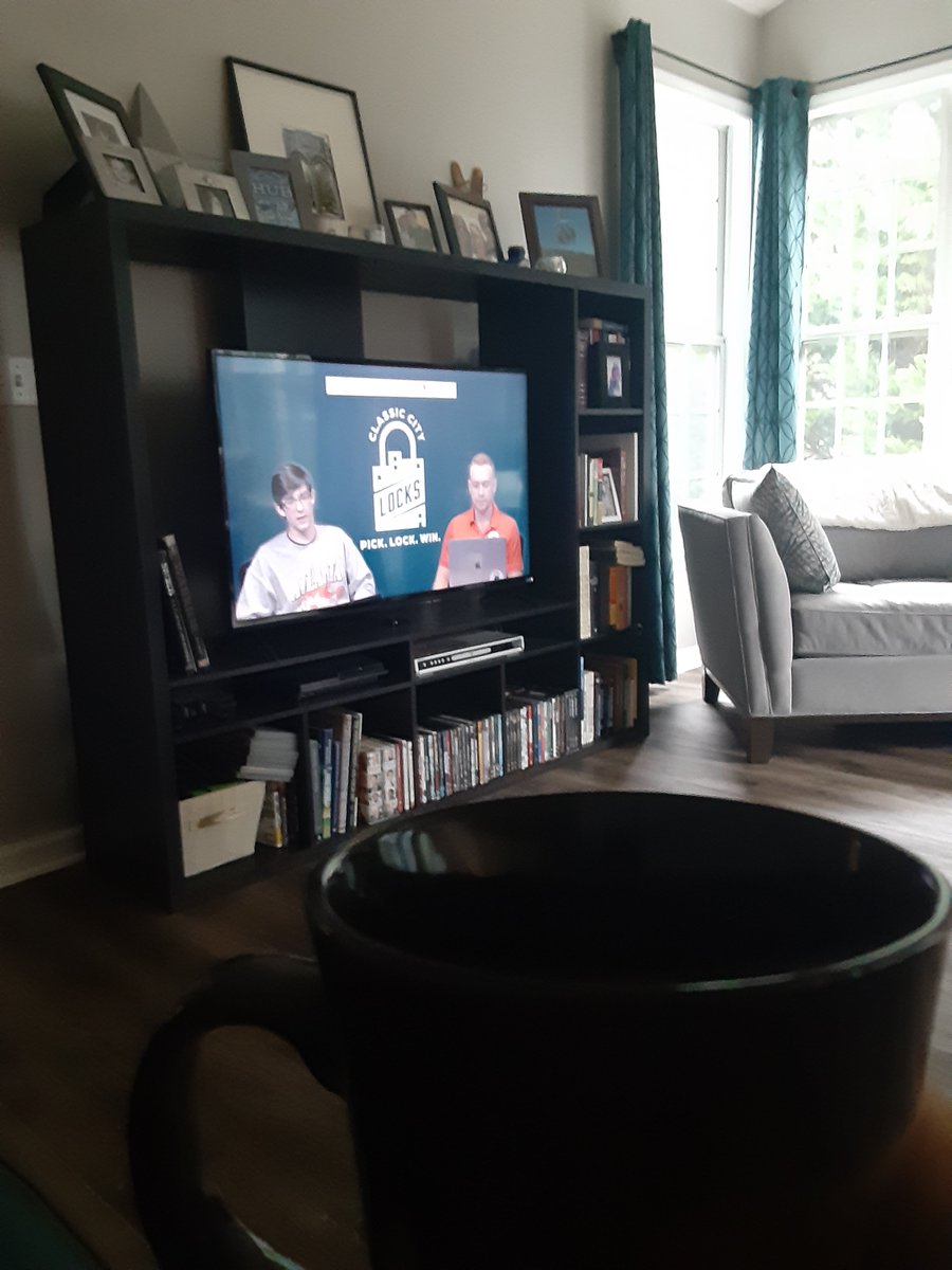 CultureBridge1's tweet photo. @classcitylocks Saturday morning coffee with Wes and Mike! https://t.co/3MHtDA5H2z