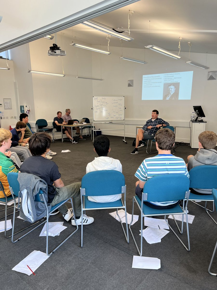 9thWimbledon's tweet photo. First leadership sessions taking place ‘Know Thyself’ and ‘Leaders Through History’. https://t.co/P6jDQXs1yF