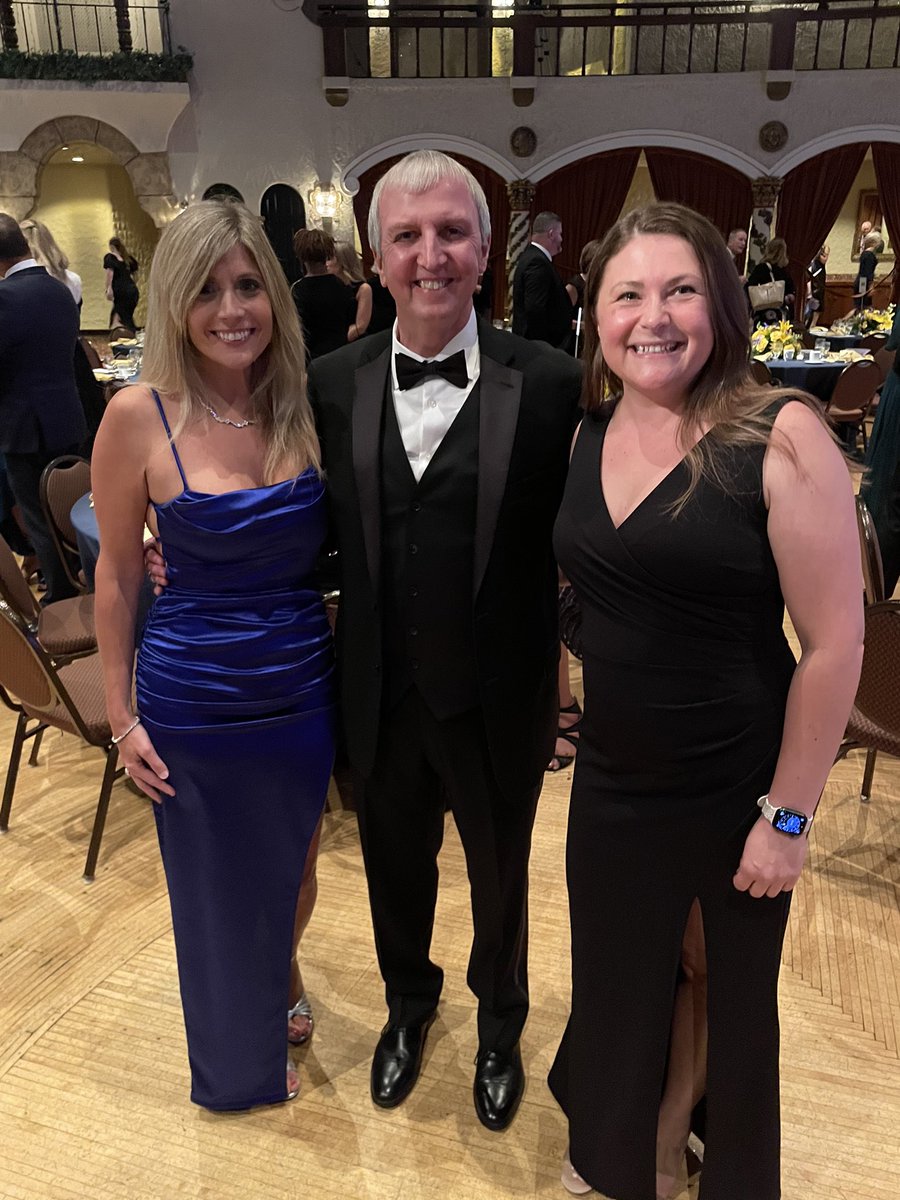 stemgirl29's tweet photo. Last night educators had the red carpet rolled out for them. What a wonderful event celebrating education. #INEdExcellence @SCMSchools #PAEMST @SecJennerIN https://t.co/6jjnlShmym