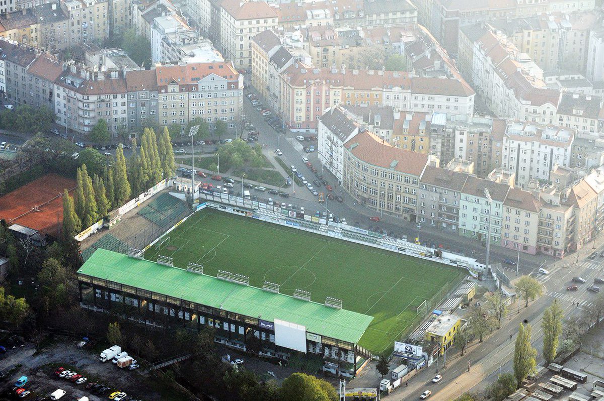 fussballgeekz's tweet photo. #Praha 10 - Overhead of the Dolicek, #Vrsovice. @bohemians1905 @Bohemians https://t.co/XRsYjufTSg