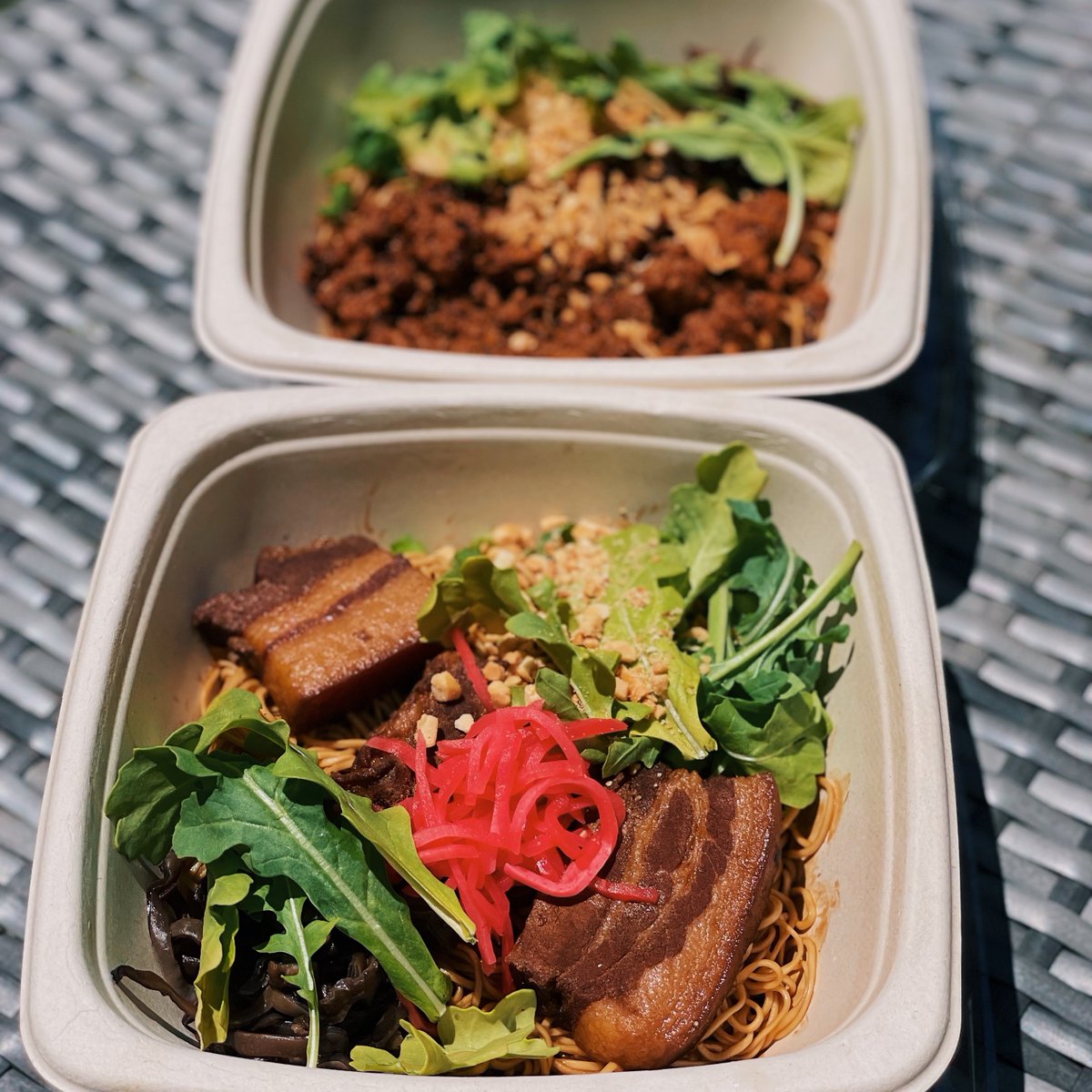SPARKsocialSF's tweet photo. π¨ Call the authorities π¨
If looking good was a crime, @momonoodlesf would definitely be arrested π
#SparkSocialSF #MissionBaySF #SFBites #BayAreaFood #YelpBayArea #SFFoodies #EatDrinkBayArea #YelpSF #TastesLikeSF #InfatuationSF #SFFoodGuide #SanFranciscoLiving #SFLocals https://t.co/15ZX9mMG1q