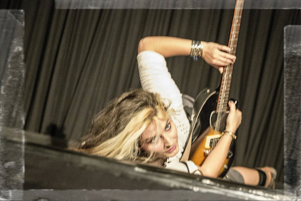 Re-visiting <a href="/RockDanceTheatr/">Rock Dance Theatre</a> 2017...and 'On Edge' first <a href="/JoePerry/">Joe Perry</a> inspirations today. Happy Birthday #JoePerry !! 
photo credit: #RememberSeptember archive series.