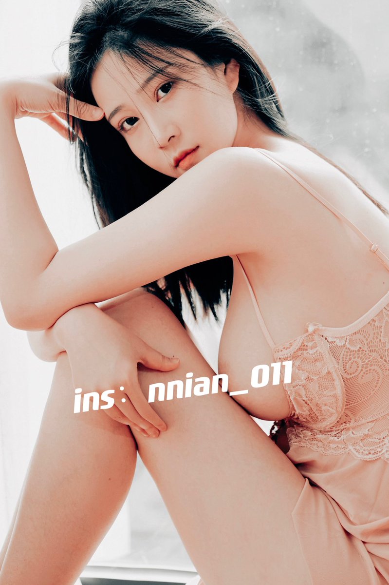 月亮这样好，我不舍得睡，陪我聊聊天吧🫦

《暧昧》41p已上新，私信入 https://t.co/dytbbwQTS3