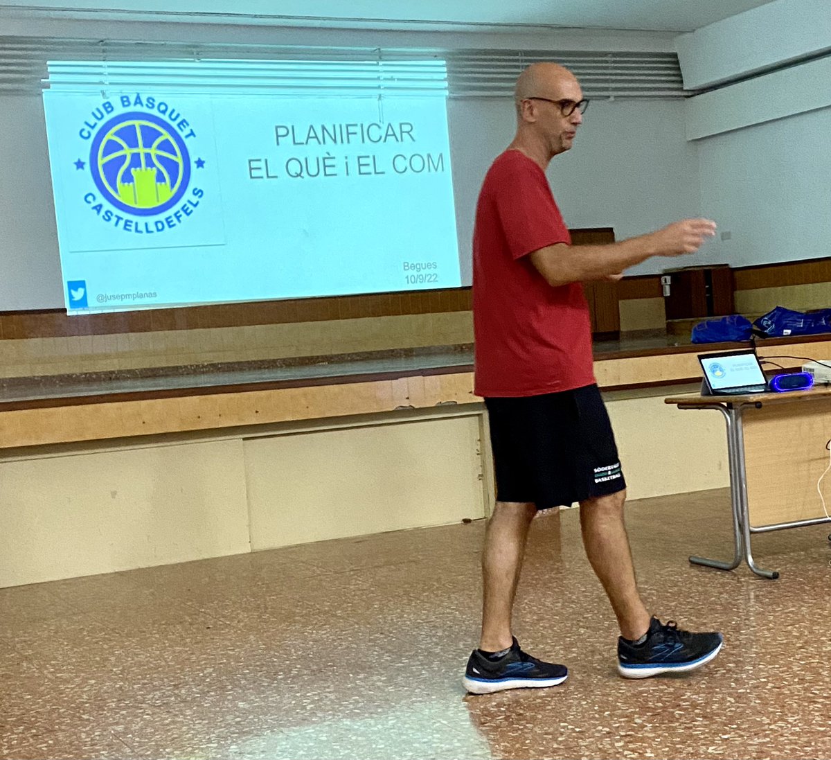 Bàsquet Castelldefels (@cbcastelldefels) on Twitter photo Els clubs es fan grans amb professionals i amants d’aquest esport, i avui hem gaudit d’un gran clinic del <a href="/jusepmplanas/">Júsep</a> al stage de Begues 2022 del <a href="/cbcastelldefels/">Bàsquet Castelldefels</a>
Passió i knowhow per explicar-nos com ‘Planificar el Què i el Com’ 💪🏀
<a href="/BBA_Castell/">BBA Castelldefels</a>
<a href="/FemeniCBC/">Femení Castelldefels</a>
#FemClub Els clubs es fan grans amb professionals i amants d’aquest esport, i avui hem gaudit d’un gran clinic del <a href="/jusepmplanas/">Júsep</a> al stage de Begues 2022 del <a href="/cbcastelldefels/">Bàsquet Castelldefels</a>
Passió i knowhow per explicar-nos com ‘Planificar el Què i el Com’ 💪🏀
<a href="/BBA_Castell/">BBA Castelldefels</a>
<a href="/FemeniCBC/">Femení Castelldefels</a>
#FemClub