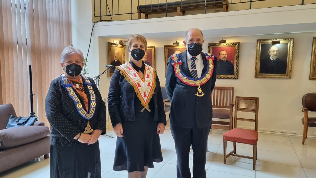 GLMCH_'s tweet photo. Grandes Maestros en la previa al inicio de la Ceremonia Republicana #Fraternitas
@granlogfemchile
 @granlogiadechile @granlogiamixtachile https://t.co/dbBixlGcDq