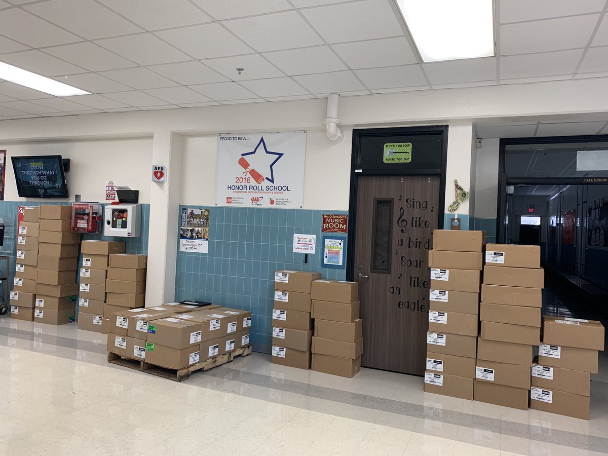 MsPenaMEd's tweet photo. When your Saturday workout regimen consists of #EurekaMath Textbook inventory😅 #tellmeyoureanAP #withouttellingme https://t.co/fSsFZjFaQT