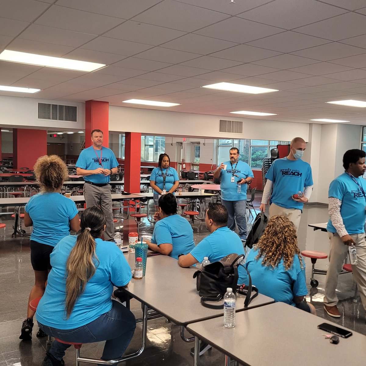 rhonore36's tweet photo. Super excited to support @michaelnigglijr and @WaltripRam! We are ready for the #GradsWithinReachWalk this morning! @NirmolLim @CMtzHTX @GPonceHS @denisewatts75 @HISDSupe @HISDMiddleSchls @HISDHighSchools https://t.co/TZg05Vn761