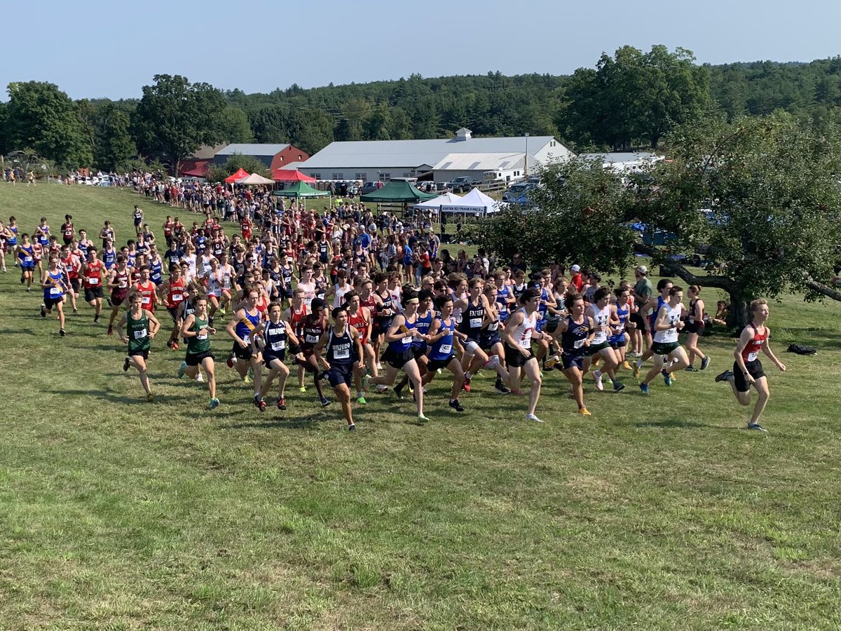 LHSLancerTrack's tweet photo. The boys varsity race is off and running. #BobcatInvite
#NHCC #LancerNation https://t.co/bKQggE3T08