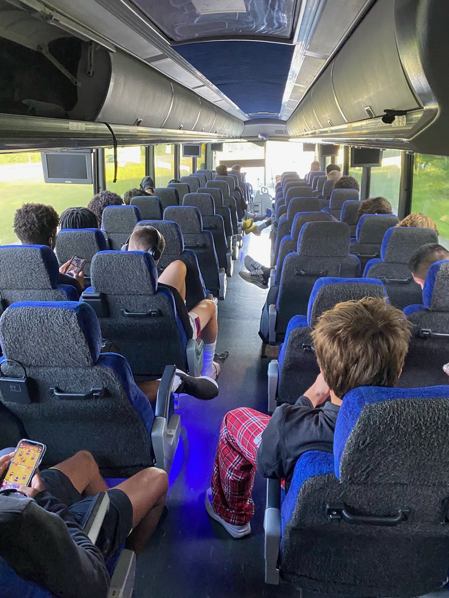 DMHouseCup's tweet photo. On the road to Delbarton!! Gametime: 2:00 #LetsGoStags https://t.co/nnMdQZ2hv0