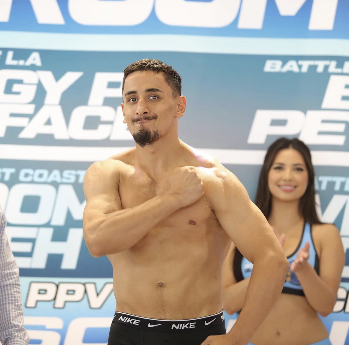 ppv_com's tweet photo. Big flexes for tonight's main event πͺπΌ
#TalkNoMore l @socialgloves
@AustinMcbroom - 169.0 lbs
@AnEsonGib - 176.2 lbs
Order #McBroomGib on https://t.co/op5b8eSOjx l Tonight at 11p ET
π: https://t.co/2YxtNsu7Ud
πΈ: @Hoganphotos https://t.co/InEzBy98o1