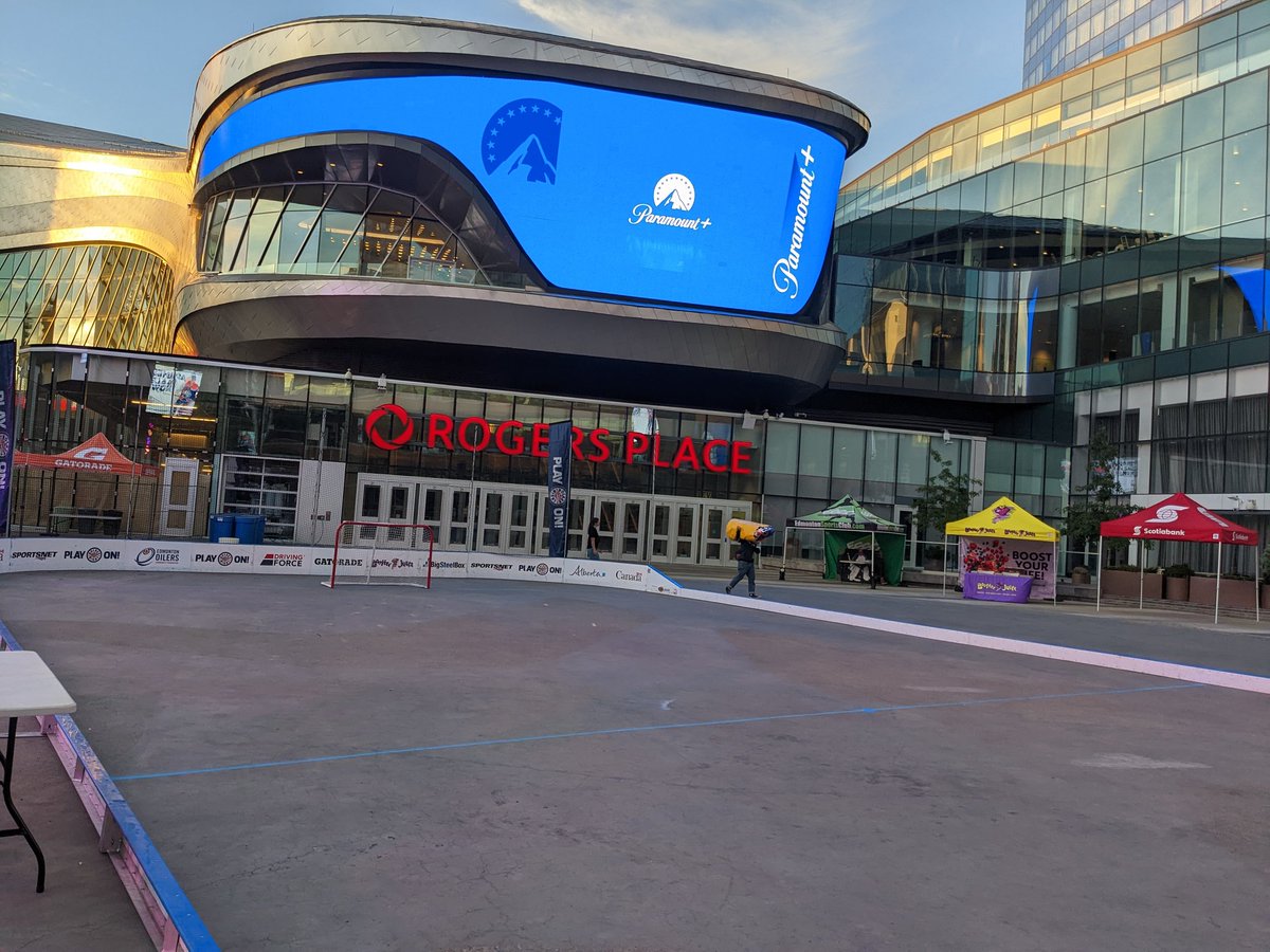 #PlayonEdmonton!! IS BACK!!! Come check it out at <a href="/IceDistrict/">ICE District</a> today!! #Playoncanada <a href="/PlayOnCanada/">Play On! Canada</a>