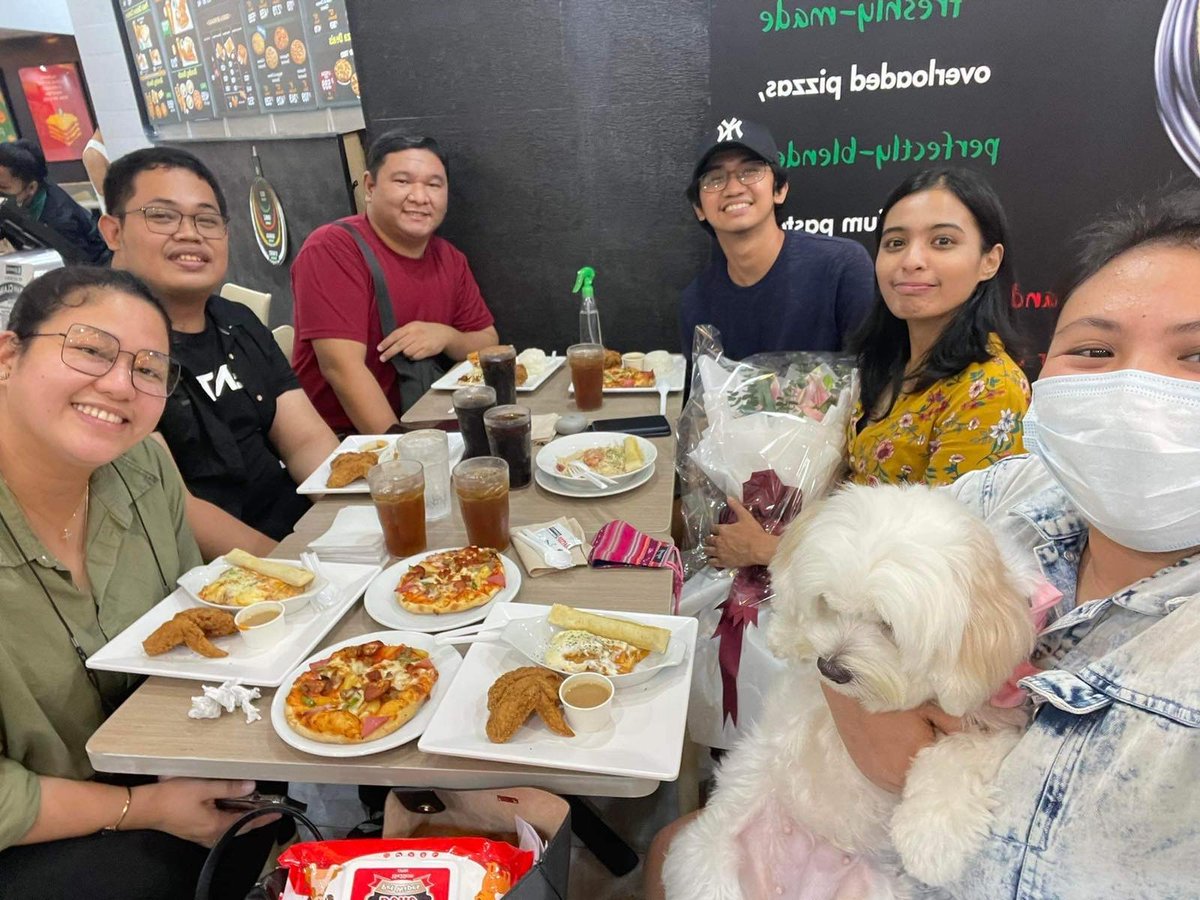 KlaneNaticsOFC's tweet photo. Klane with the Buskers! @klanemusic joins the Buskers' Fest 2022 at the Robinsons Metro East in Pasig today!
Congratulations on a successful event, guys!
#KlaneNatics | #KlaneZurbano https://t.co/2DJXwrhmfq