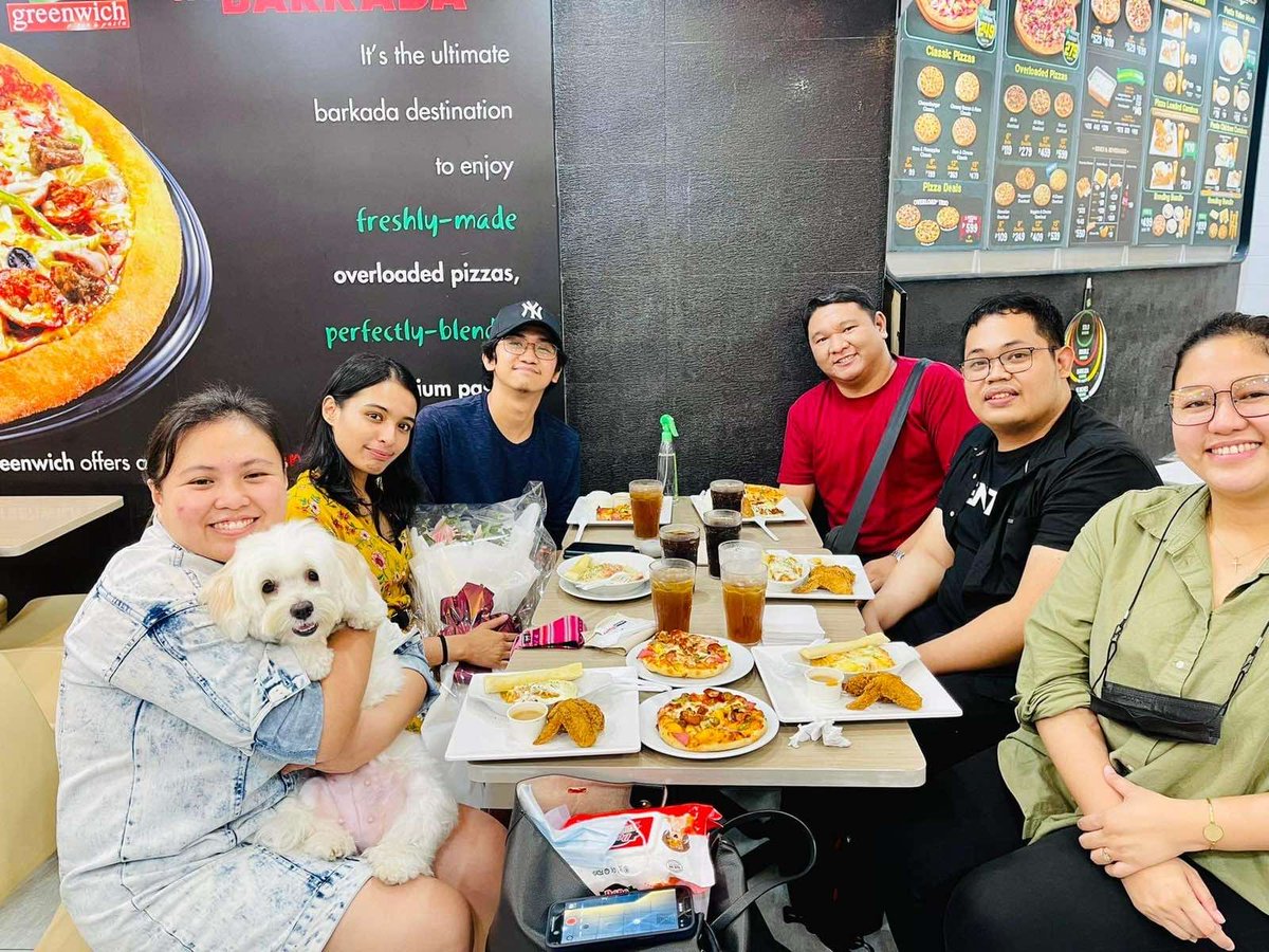 KlaneNaticsOFC's tweet photo. Klane with the Buskers! @klanemusic joins the Buskers' Fest 2022 at the Robinsons Metro East in Pasig today!
Congratulations on a successful event, guys!
#KlaneNatics | #KlaneZurbano https://t.co/2DJXwrhmfq