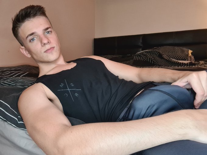 Back from doing my cardio workout at the gym https://t.co/j4MjW7w7Vh