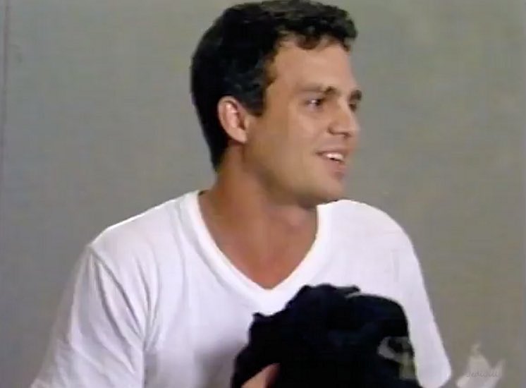 Jedi_Jill's tweet photo. @MarkRuffalo @DeauvilleUS Featuring #BabyRuff 😊😊😊 #MarkRuffalo #Adorable https://t.co/wwIKoEJ0Oh