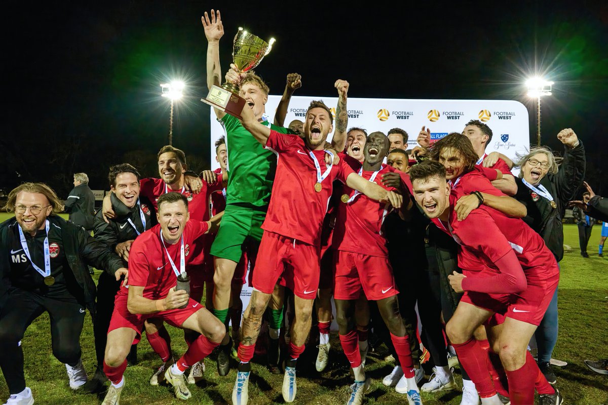 FootballWest's tweet photo. An incredible finish to the NPLWA - Men's Top Four Cup final as Perth RedStar come from 2-0 down to score three times in the final 20 minutes - including a stoppage-time winner from Gary Marocchi Medal winner Daryl Nicol - to beat @FloreatAthena 3-2
📷 @FootballWest / @_fotoenzo_ https://t.co/wE8xnGP79r
