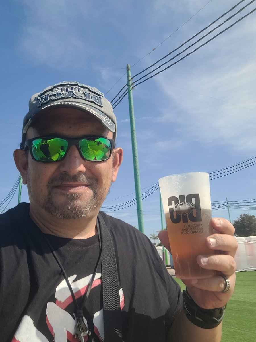 jesuschust's tweet photo. Segundo festival de verano, pasamos de Metallica a Muse
#bigfestival https://t.co/6K3Fl8u714