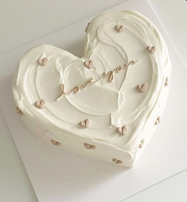 thegirlno1's tweet photo. Heart shaped cakes 🤍 https://t.co/mqHdDL4AT1