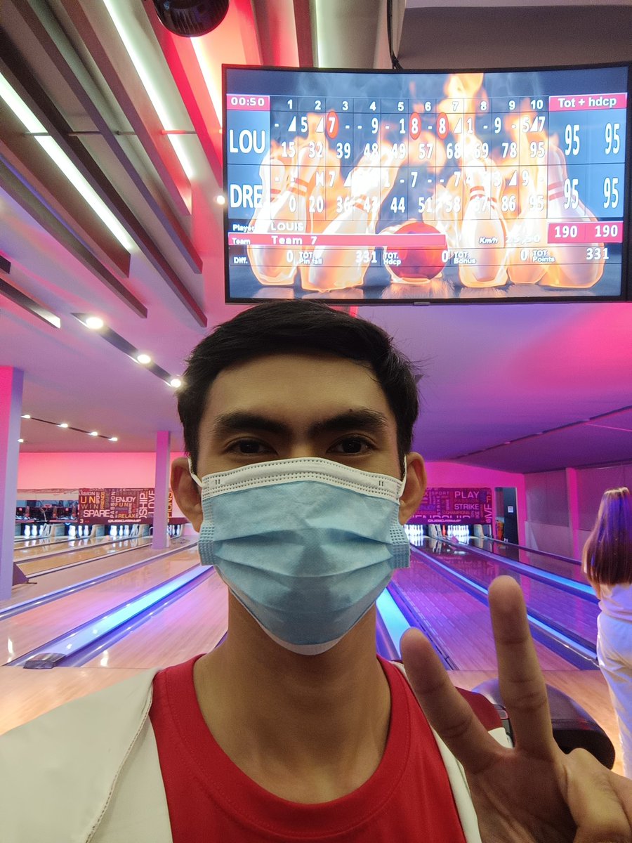 Kumusta na dito?haha
Skl...nagbowling kami kanina tapos katag team ko name nya Louis tapos Drew ginamit ko eh di ko naman alam na 3 letters lang kukunin kaya ayan nangyari ayan tuloy namiss ko sila😅💚

#LouDre 
<a href="/louyanong/">Lou Yanong</a> <a href="/itsdredesu/">André</a>