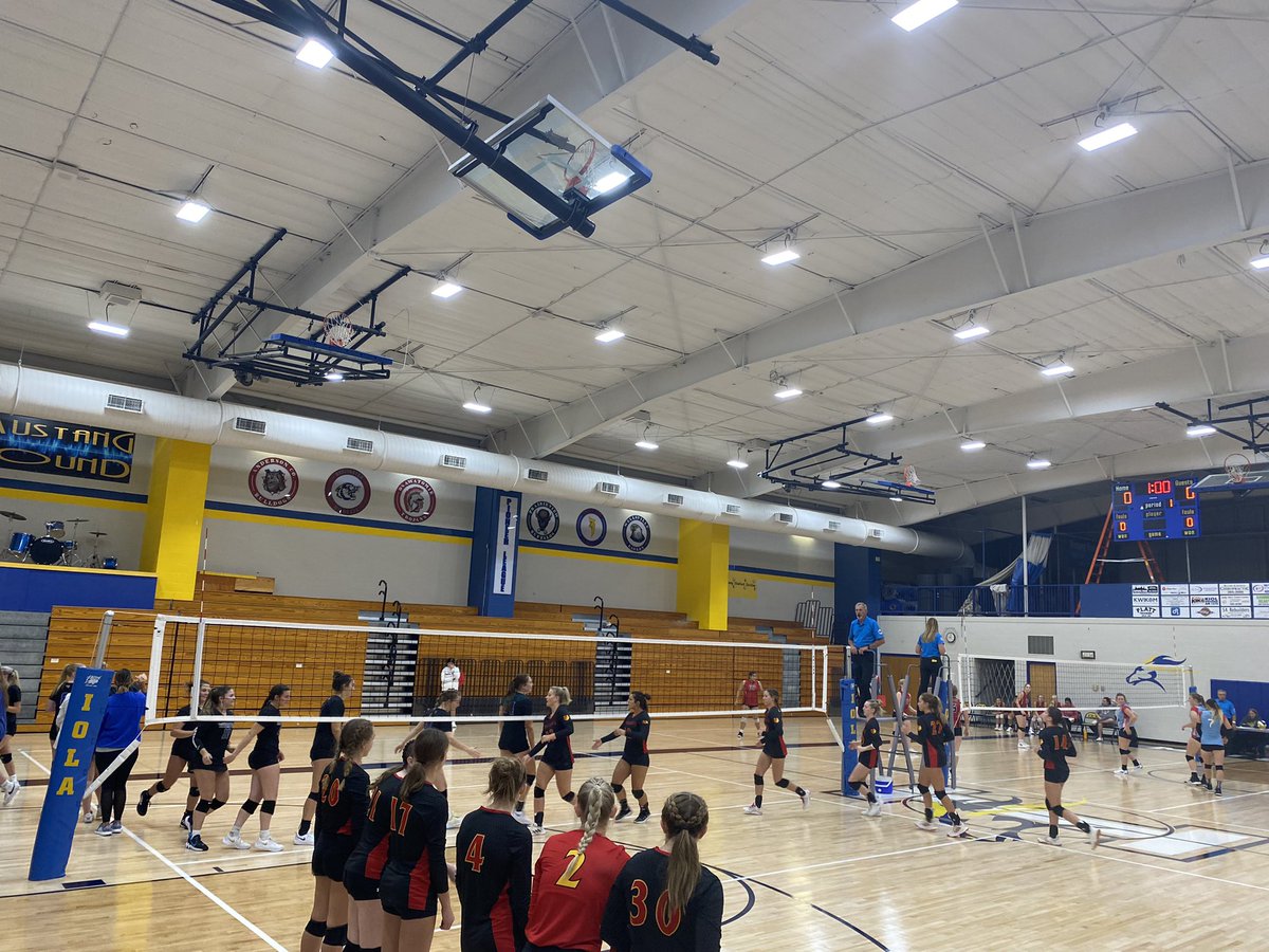 LCHS WBB - Coach Volmer tweet media