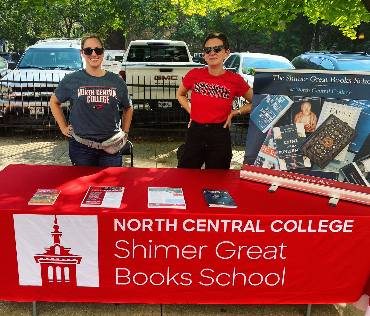 ShimerSchool's tweet photo. We’re here, and it’s a beautiful day to be surrounded by books in the city! Stop by our table at @PrintersRowFest to say hello! https://t.co/2EKaczebqx