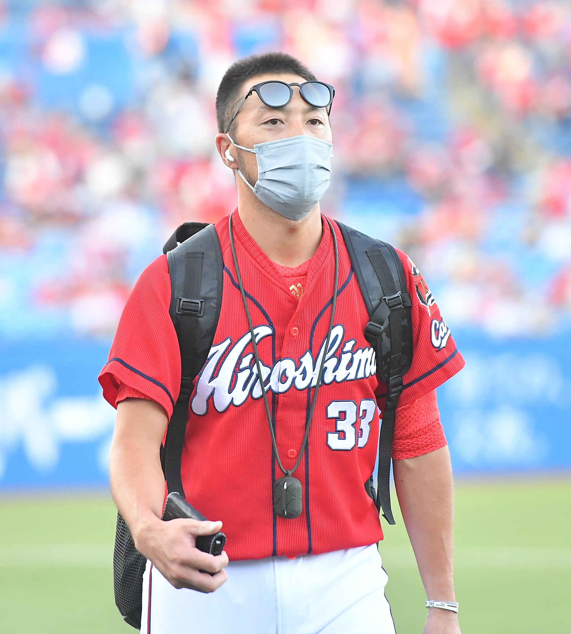 広島東洋カープ ユニフォーム キャップ サングラス 3点セット 菊池涼介 広島東洋カープ ユニフォーム キャップ サングラス 3点セット 菊池涼介