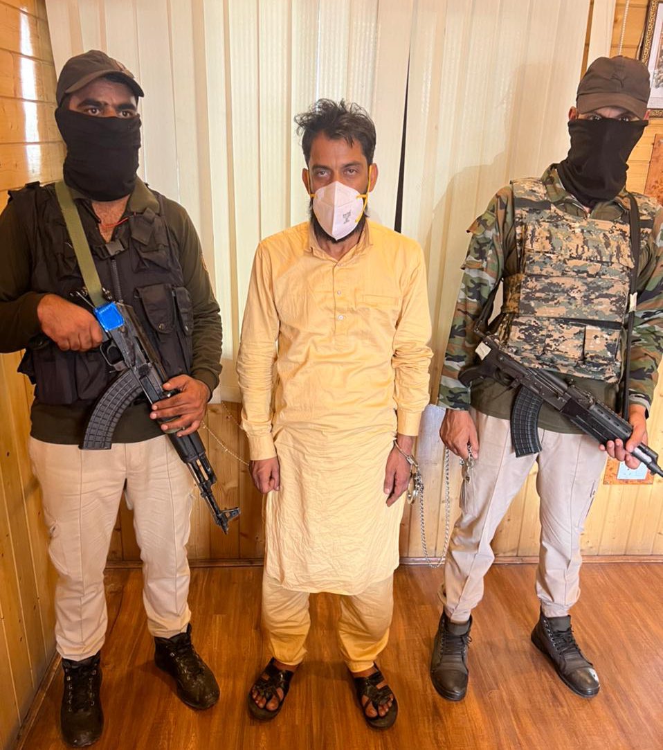 Srinagar Police tweet media