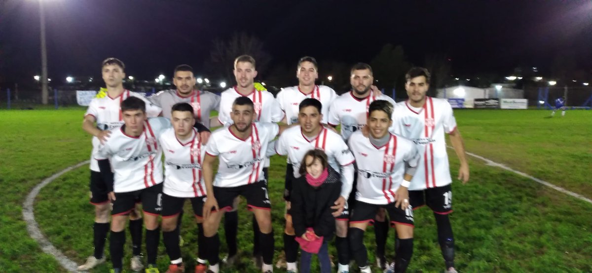 TercerRadio's tweet photo. Sábado de futb⚽️l por @fmflorida89_3 
15y30hs la previa
16hs @CACFlorida vs @RiverFlorida

19y30hs la previa 
20y15hs @club_quilmes vs @catreintaytres

Relata: @SSarla 
Comenta: Eduardo Fernández
Locución A. Scottini
@antoalanis_
@Ezequieldiazm @fedesoca8 
https://t.co/ChRx65TflG https://t.co/Hi0r6P2qbp