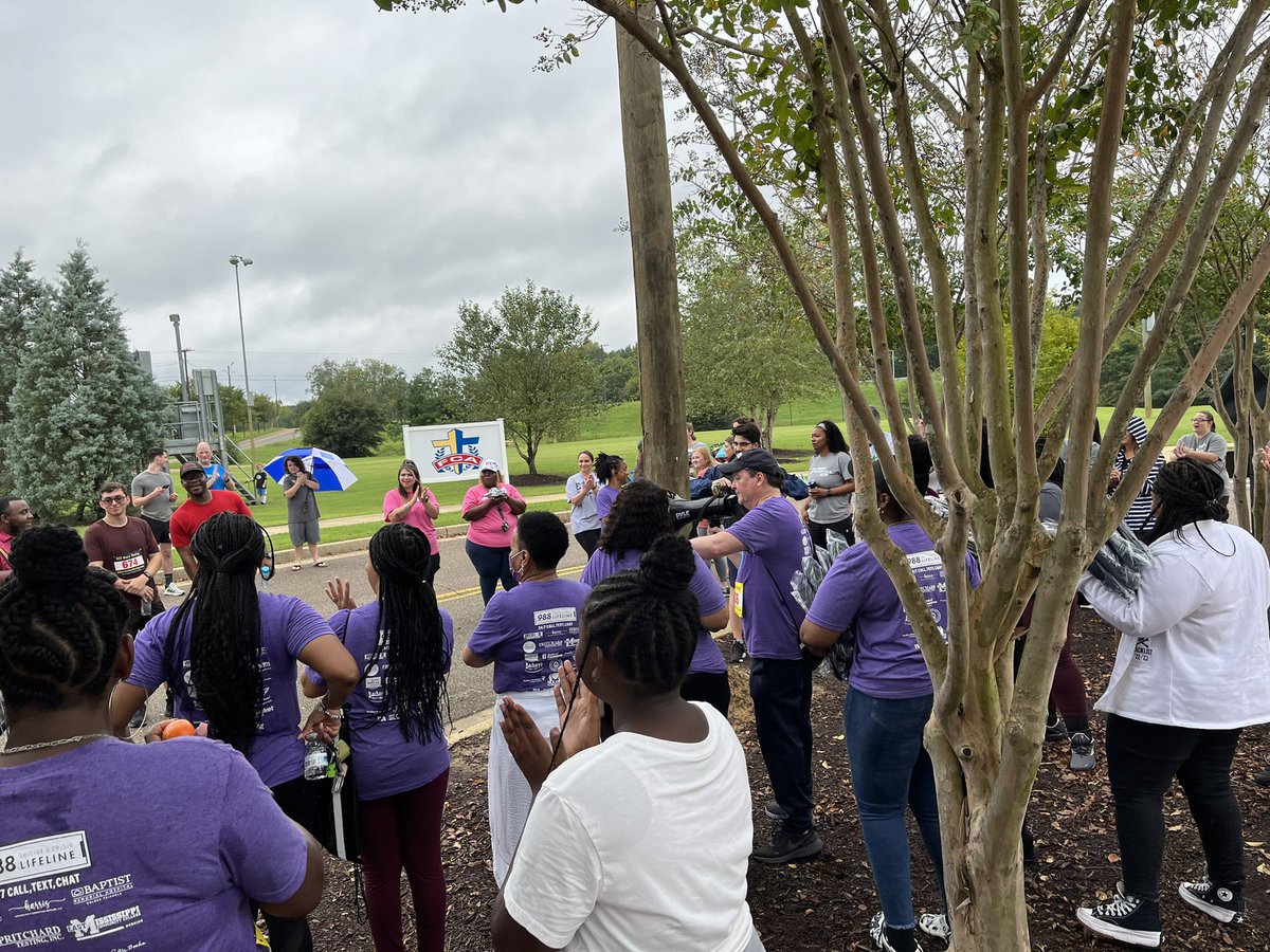 Awesome morning with Contact Helpline, EMCC Allied Health nursing program and all those who volunteered to make the 2022 Memory Walk / Run a huge success!  #TeamEasterling