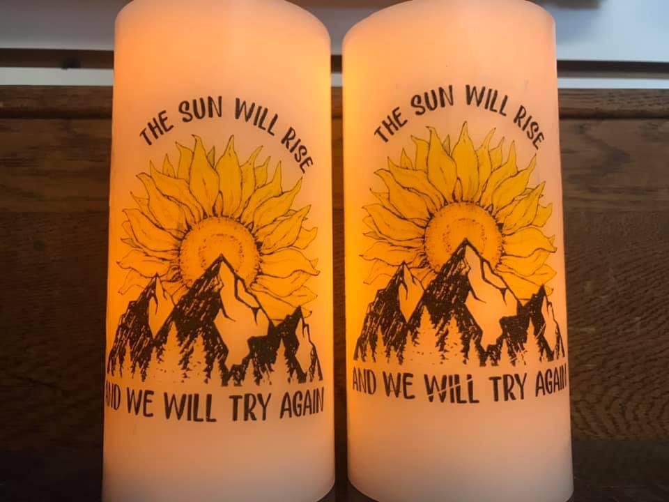 ItsJessBaker's tweet photo. Might I also add. I made ned and the Truce candles light up. I’m in love! #icycharlotte #icytour https://t.co/QyI07DdOJi