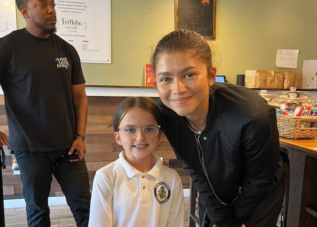 Zendaya Updates on Twitter: Zendaya with a fan in New York yesterday.