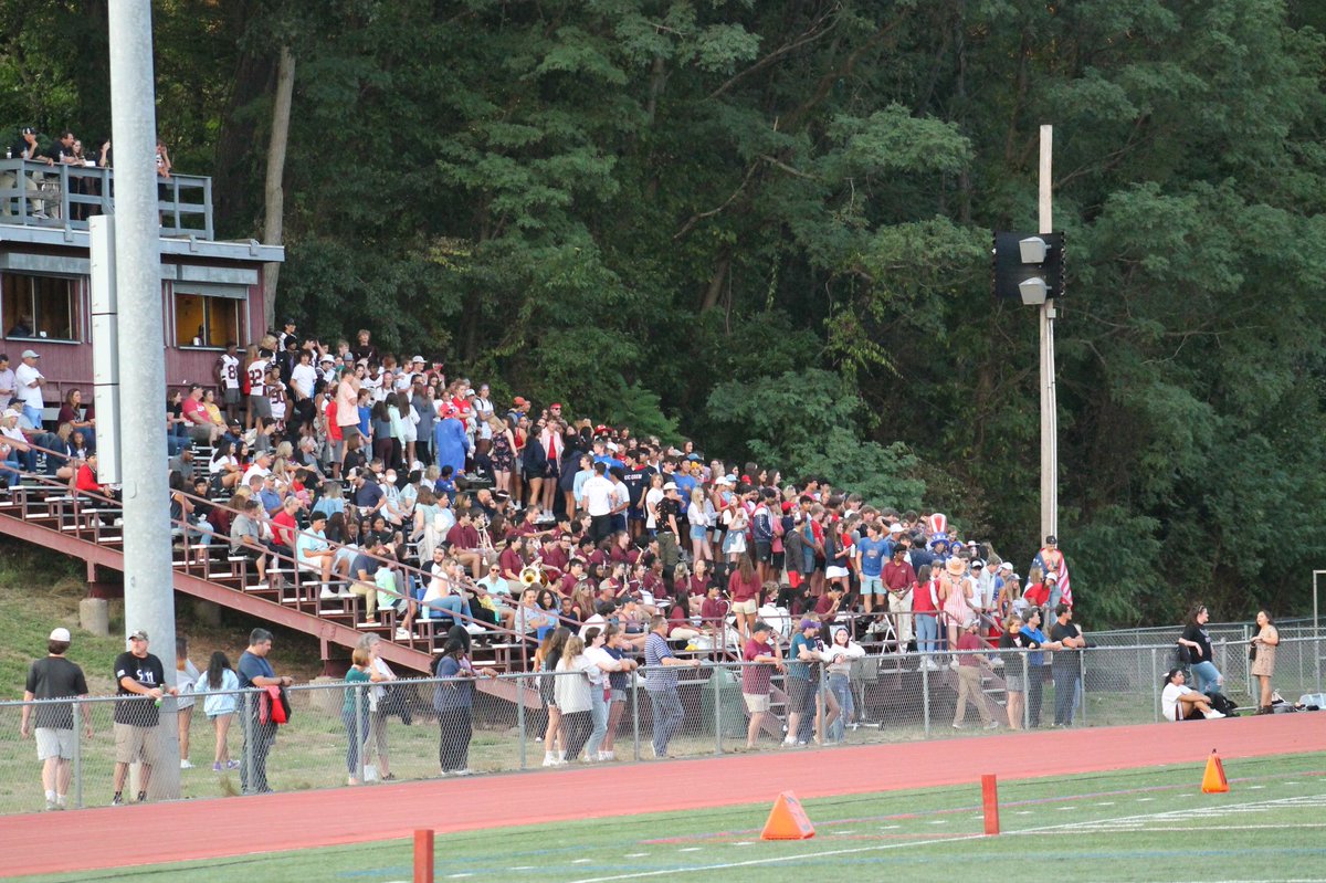 Kudos to the FHS Wind Ensemble for helping to kick off the 2022 football season. 🎶🏈 @FarmingtonMUSIC