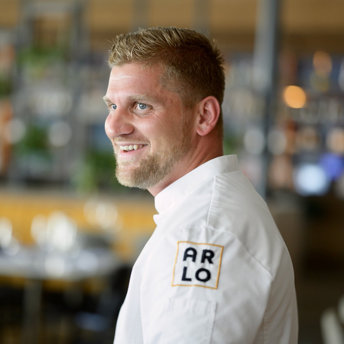 Chef Josh is starting the weekend with great food🥘 and good vibes✨
#EatAtArlo