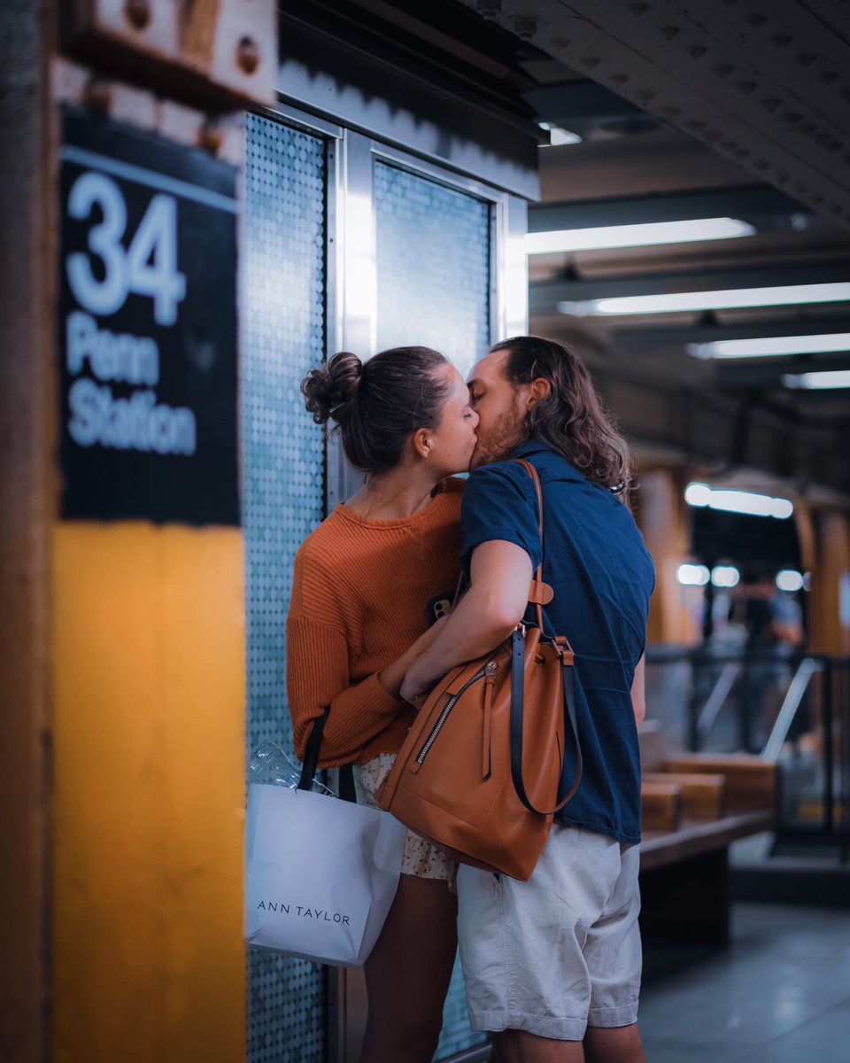 Tracing_Stories's tweet photo. Gm Gm!

“For those who are lost, there will always be cities that feel like home.”

Which is your favorite 1,2,3 or 4?
#streetphotography https://t.co/s2h0iH4LNf