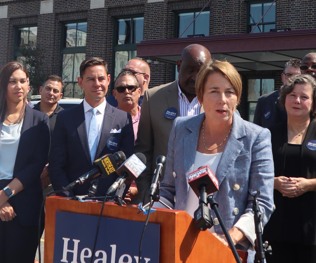 JakeForSenate's tweet photo. To quote @RepRichardNeal yesterday: “we’ve never been closer to making East-West rail a reality.” Thank you to our next Governor & Lt. Governor @maura_healey & @MayorDriscoll for being in Western Mass yesterday to offer your support for East-West rail. https://t.co/qaHcxA7YDl