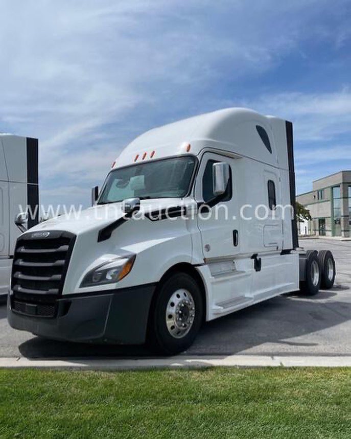 auctioneer116je's tweet photo. Freightliner Cascadia’s large selection available! Place your bids today. Bidding Ends Sept.13th. Salt Lake City Equipment, Buses, Trucks, Trailers and More. #frieghtliner #semitruck #onlineauction #auction #bidnow #tntauction https://t.co/GXN5srfVOG