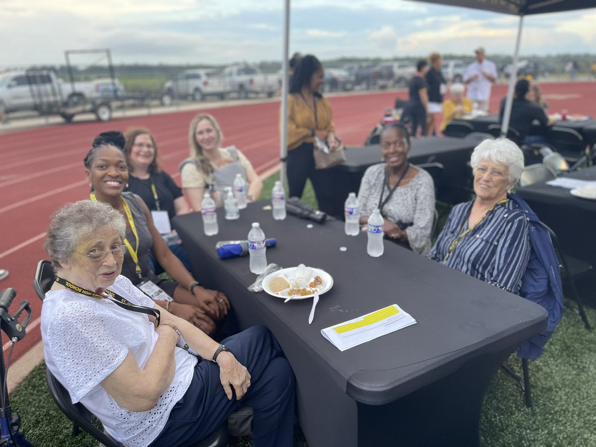 WildcatsTHDE's tweet photo. Irving “Boo” Schexnayder, 79’ SJH Valedictorian, USA Track & Field, LSU Track & Field, World Renown Consultant, Enshrined - St. James High School Hall of Fame #THDE #LeaveALegacy #USOlympicTrack #NationalChampionshipCoach #LSUTrackAndField #BooSchexnayder #SouthernCreoleSpices https://t.co/pb6q3TZ0pB