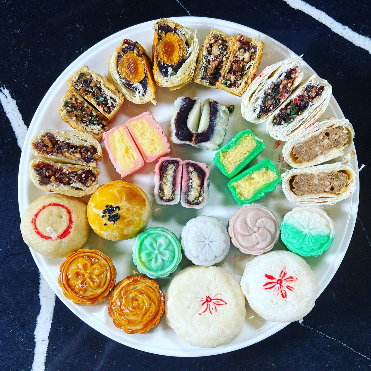 Mom’s taste 🥮❤️🍀 #Mooncake #mooncakefestival