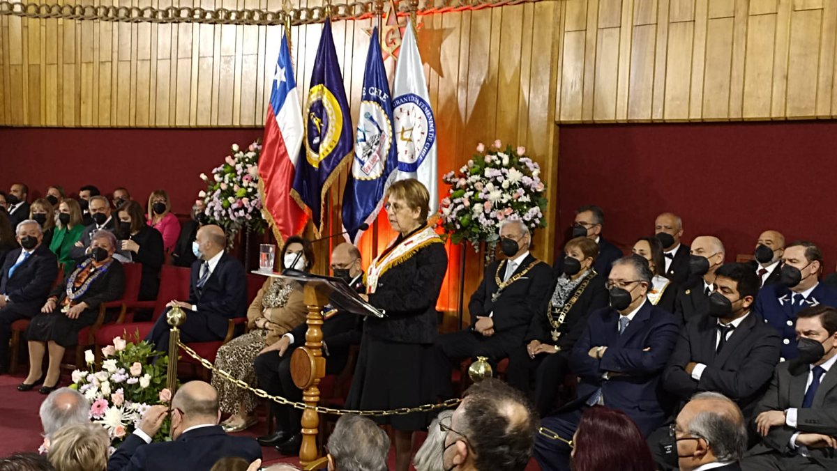 GLMCH_'s tweet photo. Discurso de la Gran Maestra @granlogfemchile,  #Fraternitas
@granlogfemchile
 @granlogiadechile @granlogiamixtachile

Sigue la transmisión  por https://t.co/JG7BU5dumd https://t.co/MhLIw6AhaK
