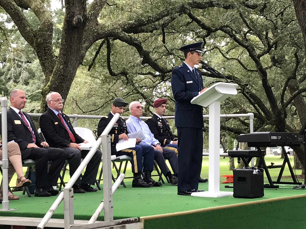 WEARDanielg's tweet photo. #HappeningNow #FieldofValor Ceremony opens a field of flags dedicated to men and women who served and sacrificed themselves since 9/11/01 @weartv https://t.co/Imu9hQXG18