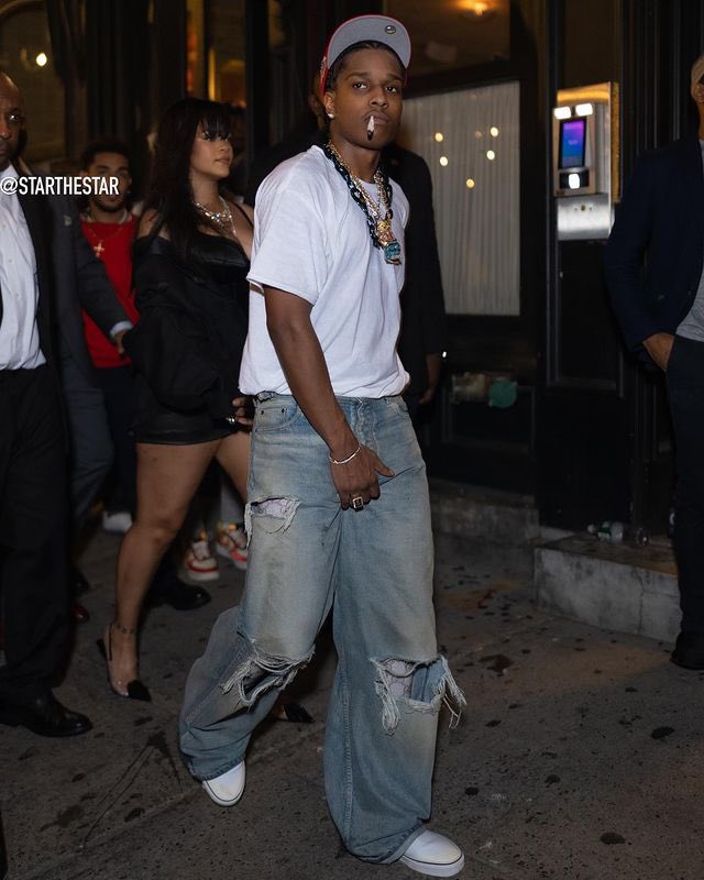 fentyanitta's tweet photo. ma babies! Rih and Rocky at Mercer+Prince event in NYC last night 👩🏾‍❤️‍💋‍👨🏾🔥 https://t.co/AbAn0eczoX